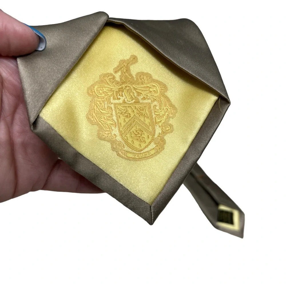 Donald J Trump 100% silk Signature Collection tie - Picture 4 of 7